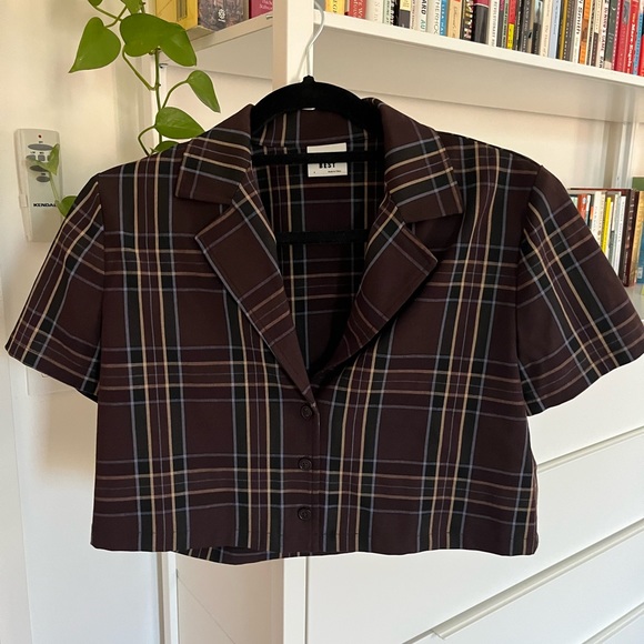 Sunday Best Tuesday Button-up. - Picture 2 of 6